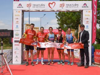 El Austral Triatlón de Sevilla ha vuelto a las calles de Sevilla con el apoyo del Ayuntamiento a través del Instituto Municipal de Deportes en el que ha sido su 25 aniversario.
