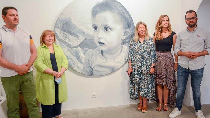 Se inaugura en Tomelloso una exposición de pintura social con motivo del veinticinco aniversario de Fundación Ceres