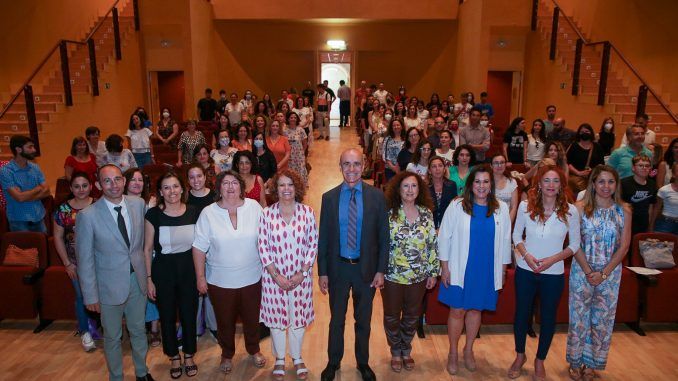 El alcalde de Sevilla ha asistido al acto de clausura de Educar en Igualdad.