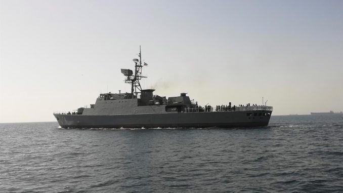 Imagen de archivo de un barco iraní en el golfo pérsico. EFE/ Artemis Razmipour
