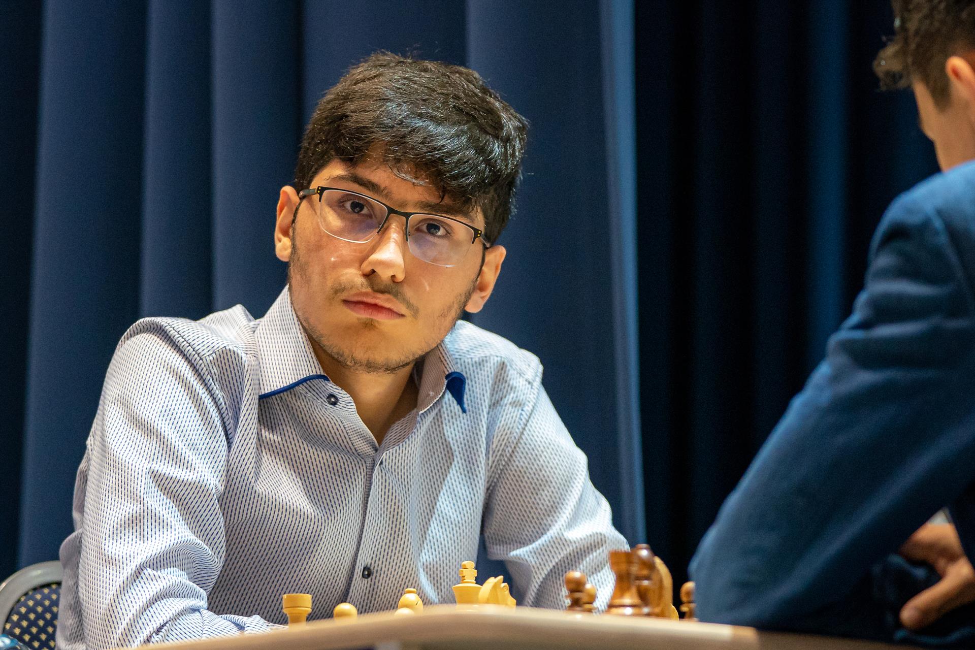 El ajedrecista francés Alireza Firouzja ante el estadounidense Hikaru Nakamura durante el Torneo de Candidatos por el Título Mundial 2022 que se celebra en Madrid. EFE/FIDE/ERIC ROSEN
