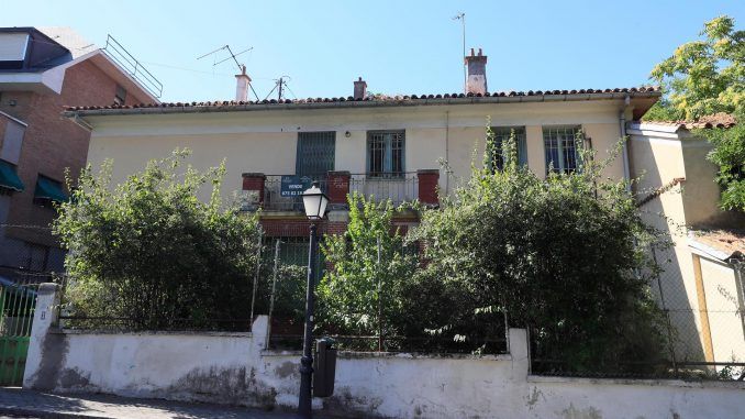 Imagen de archivo del número 3 de la antigua calle Velintonia de Madrid, que fuera residencia del poeta Vicente Aleixandre. EFE/Fernando Alvarado
