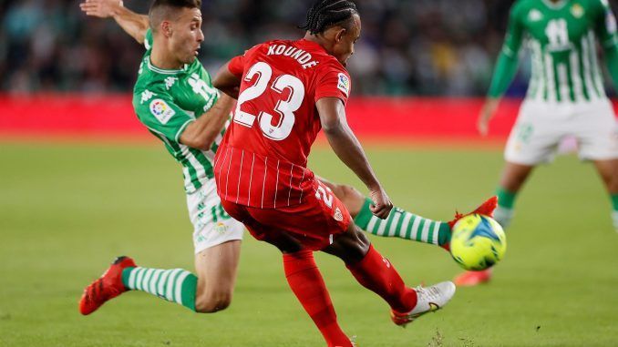 Imagen del último Betis-Sevilla de LaLiga disputado en el estadio Benito Villamarín. EFE/Archivo
