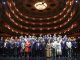 El ministro de Cultura, Miquel Iceta (c), la consellera de Cultura de la Generalitat, Natalia Garriga, (7i), el presidente del Gran Teatre del Liceu, Salvador Alemany (8i) y el presidente del Teatro Real, Gregorio Marañon (7d) posan junto a los patronos, este lunes con motivo de un encuentro entre los patronatos del Teatre del Liceu y el Teatro Real celebrado en Barcelona, para buscar sinergias entre las dos instituciones y debatir sobre el futuro del sector operístico y cultural.EFE/Quique García