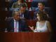 La presidenta regional, Isabel Díaz Ayuso, conversa con el vicepresidente, Enrique Ossorio, durante el pleno en la Asamblea de Madrid. EFE/Sergio Perez/Archivo