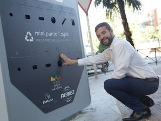 ESMASA ha comenzado la instalación de 12 nuevos mini-puntos limpios nuevos.