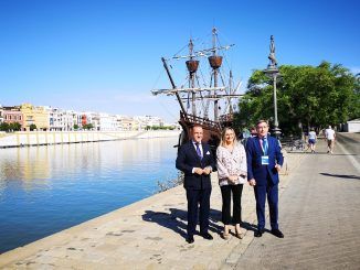 Un foro reúne en Sevilla a las autoridades de todos los puertos andaluces.