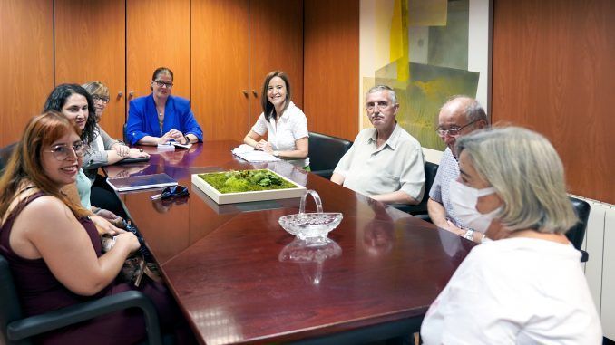 La Alcaldesa de Móstoles, Noelia Posse, se ha reunido con el Presidente de la Asociación de Usuarios de Salud Mental (AUSMEN), Jerónimo Jiménez.