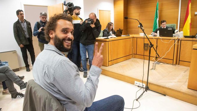 El médico Jesús Candel, conocido como 'Spiriman'.EFE/Miguel Ángel Molina/ARCHIVO
