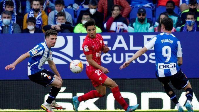 Imagen del Espanyol-Sevilla de la pasada temporada disputado en el RCDE Stadium, en Barcelona. EFE/Enric Fontcuberta/Archivo
