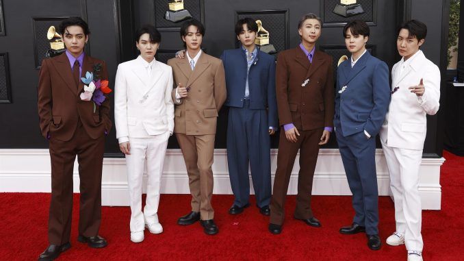 El grupo pop surcoreano BTS en una foto de abril de 2022 en Las Vegas. EFE/EPA/DAVID SWANSON
