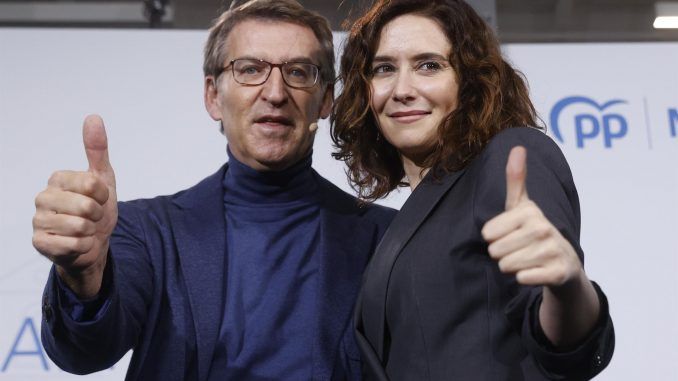 El presidente del PP, Alberto Núñez Feijóo, clausura junto a la presidenta del PP de Madrid y de esta comunidad, Isabel Díaz Ayuso, la convención sectorial "Juventud, un proyecto de vida. A la altura de un gran país", este lunes en el Centro Cultural Casa del Reloj. EFE/ /Juan Carlos Hidalgo
