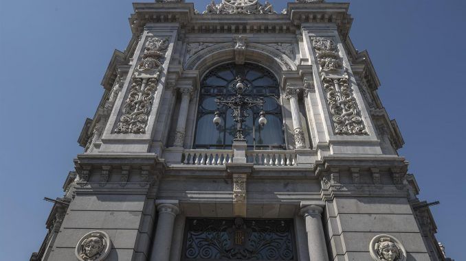 Fotografía de archivo de la fachada del Banco de España. EFE/Emilio Naranjo
