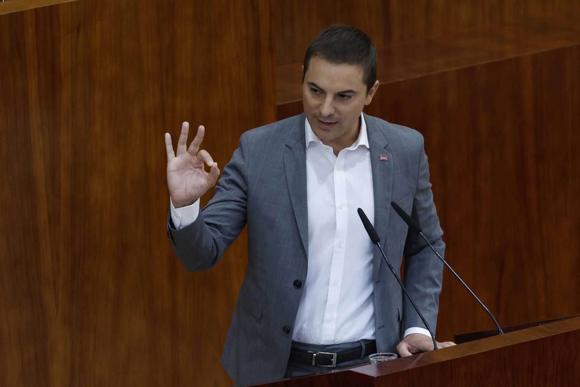 MADRID, 13/09/2022.- El portavoz del PSOE en la Asamblea de Madrid, Juan Lobato, interviene en la segunda sesión del debate del estado de la región en la Asamblea de Madrid . EFE/ J.J. Guillén
