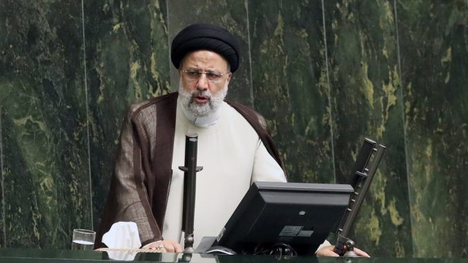 El presidente de Irán, Ebrahim Raisi, en el Parlamento de su país en octubre de 2022. EFE/EPA/ABEDIN TAHERKENAREH
