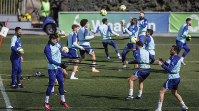 Los jugadores del Atlético de Madrid, durante el entrenamiento de este jueves. EFE/Rodrigo Jiménez
