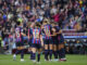 Las jugadoras del Barcelona celebran el 2-0 durante el encuentro de vuelta de cuartos de final de la Liga de Campeones femenina entre FC Barcelona y AS Roma, en el estadio Camp Nou, en Barcelona. EFE/ Alejandro García