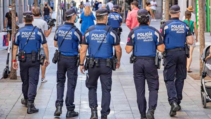 Guardia Civil y Policía Local se unen en tareas formativas