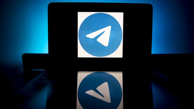 Fotografía de archivo del logo de la aplicación Telegram. EFE/Ian Langsdon
