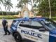 Vista de la vigilancia que prestan agentes en la residencia del expresidente estadounidense Donal Trump de Mar-a-Lago, en Palm Beach, Florida, este 3 de abril de 2023. EFE/Cristóbal Herrera