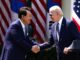 El presidente de los Estados Unidos, Joe Biden (d) se da la mano con el presidente de Corea del Sur, Yoon Suk Yeol (i) durante una conferencia de prensa conjunta en el Rose Garden de la Casa Blanca en Washington, DC, Estados Unidos.EFE/WILL OLIVER