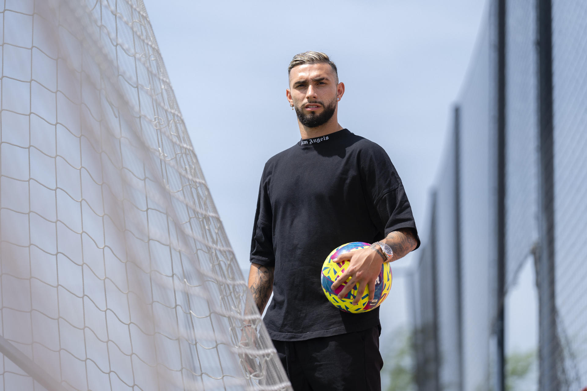 Tras su exhibición con cuatro goles ante el Real Madrid, Valentín 'Taty' Castellanos valora, en una entrevista con EFE, su temporada de debut en LaLiga con el Girona y las opciones de jugar con la selección argentina.EFE/ David Borrat
