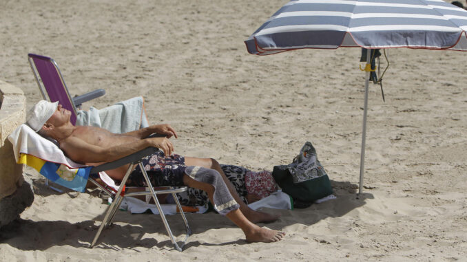 Playa del Postiguet, en Alicante.EFE/Morell
