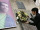 Imagen de archivo de una ofrenda floral institucional que el Ayuntamiento de Ferrol dedica al cámara José Couso, asesinado en Irak. EFE/Kiko Delgado