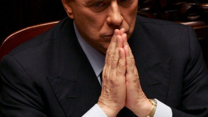 Imagen de archivo del tres veces primer ministro de Italia, Silvio Berlusconi EFE/Claudio Onorati
