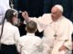 Budapest (Hungary), 29/04/2023.- El papa Francisco recibe en la iglesia de Santa Isabel en Budapest a refugiados ucranianos EFE/EPA/ZOLTAN BALOGH