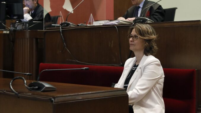 La consellera de Acción Exterior, Meritxell Serret, durante el juicio contra ella en el Tribunal Superior de Justicia de Cataluña (TSJC). EFE/Andreu Dalmau
