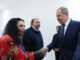 Fotografía cedida por Presidencia de Nicaragua, que muestra al ministro de Asuntos Exteriores de Rusia, Serguéi Lavrov (d), mientras saluda a la vicepresidenta de Nicaragua, Rosario Murillo (d), junto al presidente Nicaragua, Daniel Ortega (c), durante una reunión este 19 de abril de 2023 en Managua (Nicaragua). EFE/Presidencia de Nicaragua