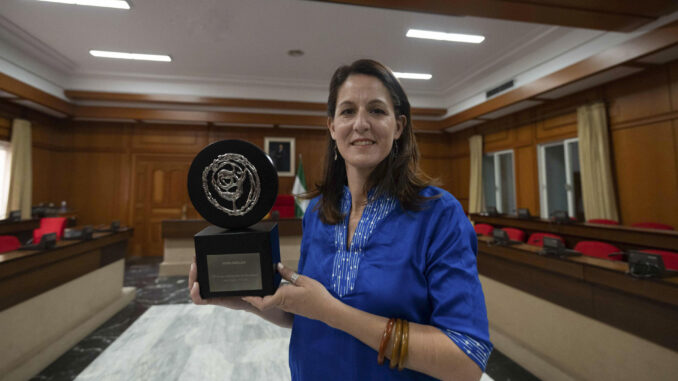 La periodista catalana Gemma Parellada ha recibido este viernes en Córdoba el XVI Premio Internacional de Periodismo Julio Anguita Parrado, que convoca el Sindicato de Periodistas de Andalucía. EFE/Rafa Alcaide
