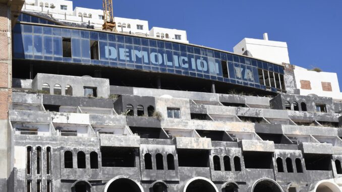 Imagen del hotel de El Algarrobico. EFE/Carlos Barba
