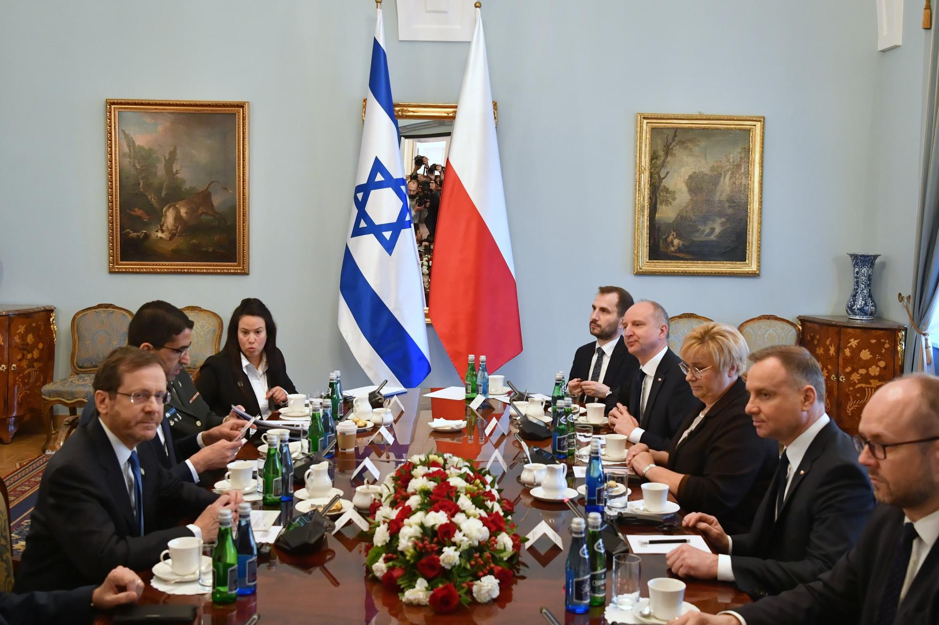 El presidente de Israel, Isaac Herzog, y su homólogo polaco, Andrzej Duda, durante una reunión. EFE/EPA/Radek Pietruszka POLAND OUT
