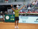 El tenista español Carlos Alcaraz reacciona tras vencer al finlandés Emil Ruusuvuori durante el partido de la ronda 64 del torneo Masters 1000 Mutua Madrid Open de tenis que disputaron en Madrid. EFE/ Rodrigo Jiménez