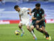 Dani Ceballos, mediocampista del Real Madrid disputa un balón con Samu Costa, centrocampista portugués de la UD Almería durante el encuentro correspondiente a la jornada 32 de LaLiga Santander que se disputa entre el Real Madrid y la UD Almería en el Santiago Bernabéu de Madrid. EFE/ Rodrigo Jimenez