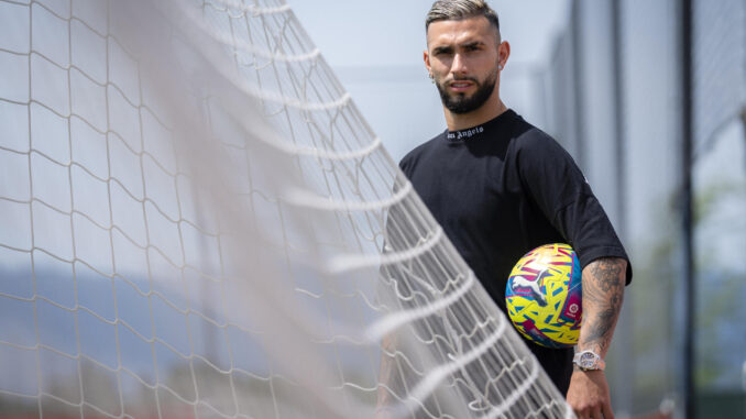 Tras su exhibición con cuatro goles ante el Real Madrid, Valentín 'Taty' Castellanos valora, en una entrevista con EFE, su temporada de debut en LaLiga con el Girona y las opciones de jugar con la selección argentina.EFE/ David Borrat
