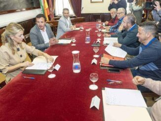 Primera reunión entre la ministra de Trabajo, Yolanda Díaz, y el alcalde de Cádiz