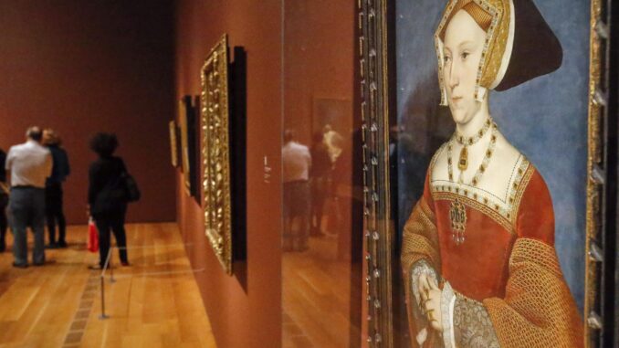 Vista del retrato de Jane Seymour (1536), reina de Inglaterra y tercera esposa de Enrique VIII, del pintor Hans Holbein. EFE/ERIK S. LESSER
