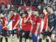 Los jugadores de Osasuna tras caer derrotados en la final de la Copa del Rey en el encuentro que han disputado frente al Real Madrid en el estadio La Cartuja de Sevilla. EFE/José Manuel Vidal.