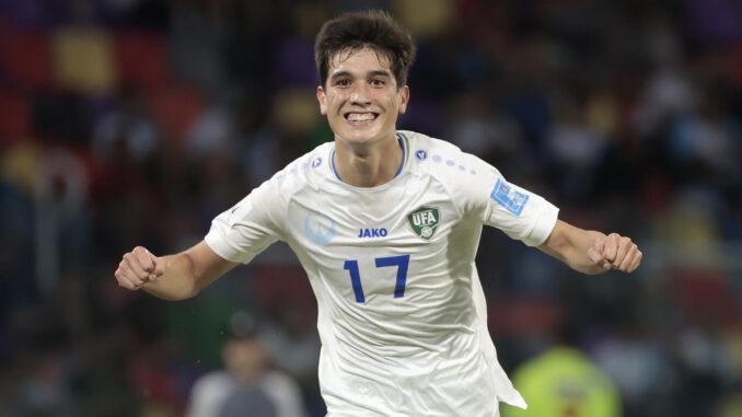 Nodirbek Abdurazzokov de Uzbekistán reacciona hoy, en un partido del grupo A de la Copa Mundial de Fútbol sub-20 entre Uzbekistán y Guatemala en el estadio Único de Ciudades en Santiago del Estero (Argentina). EFE/ Juan Ignacio Roncoroni
