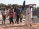 Desplazados sudaneses del actual conflicto llegan a Abu Simbel, en Egipto, el 20 de mayo. EFE/EPA/KHALED ELFIQI