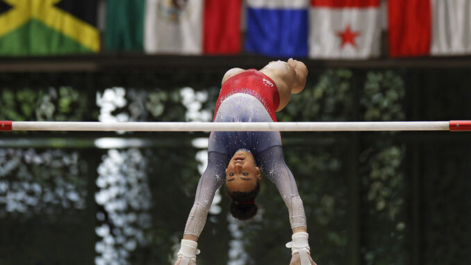 gabby gimnasia oro