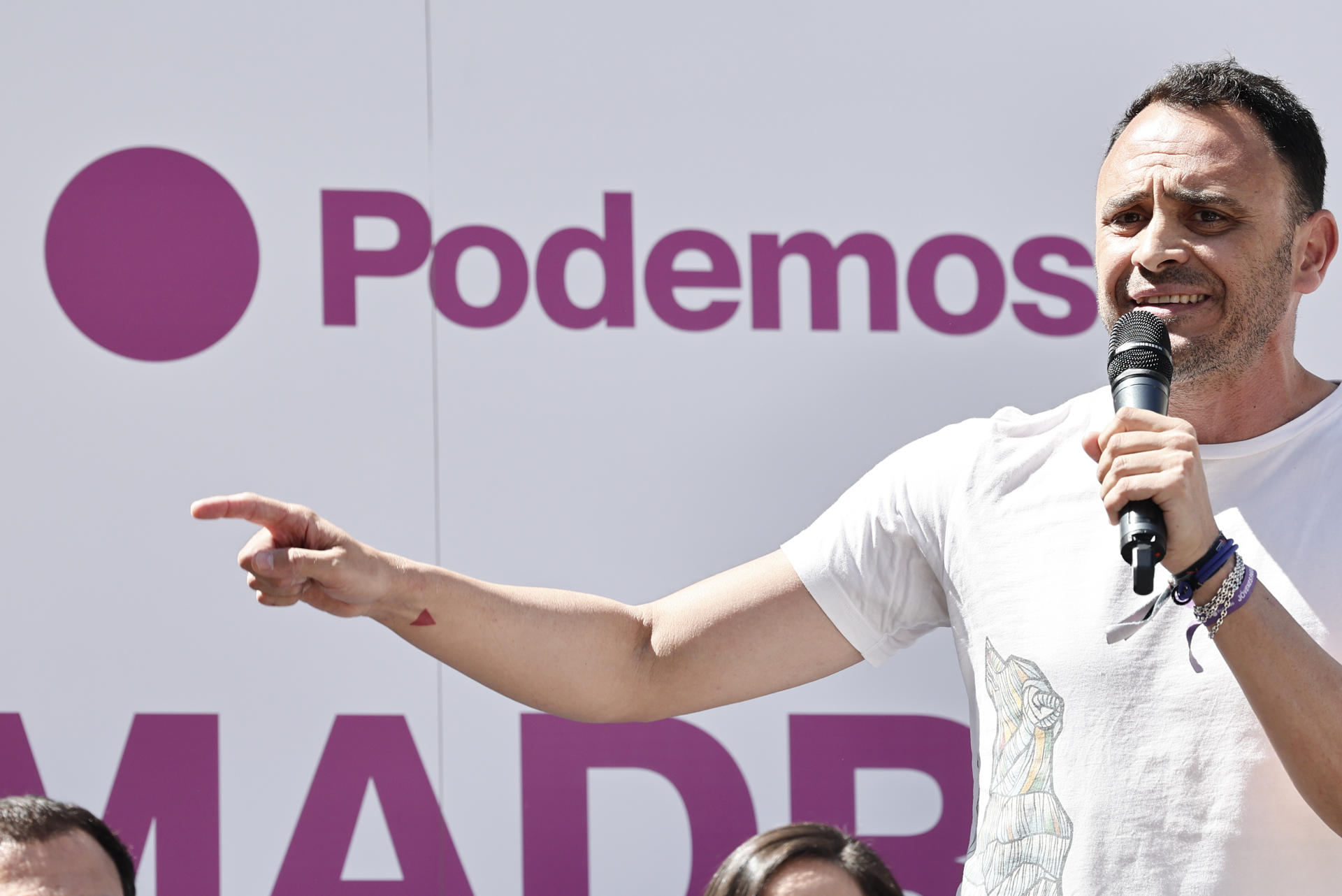 El exatleta Roberto Sotomayor, candidato de Unidas Podemos a la alcaldía de Madrid. EFE/ Sergio Pérez
