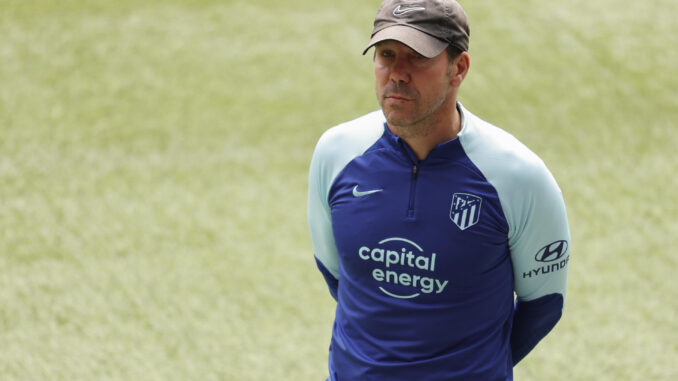 Simeone, en una foto de archivo durante un entrenamiento. EFE/ Chema Moya
