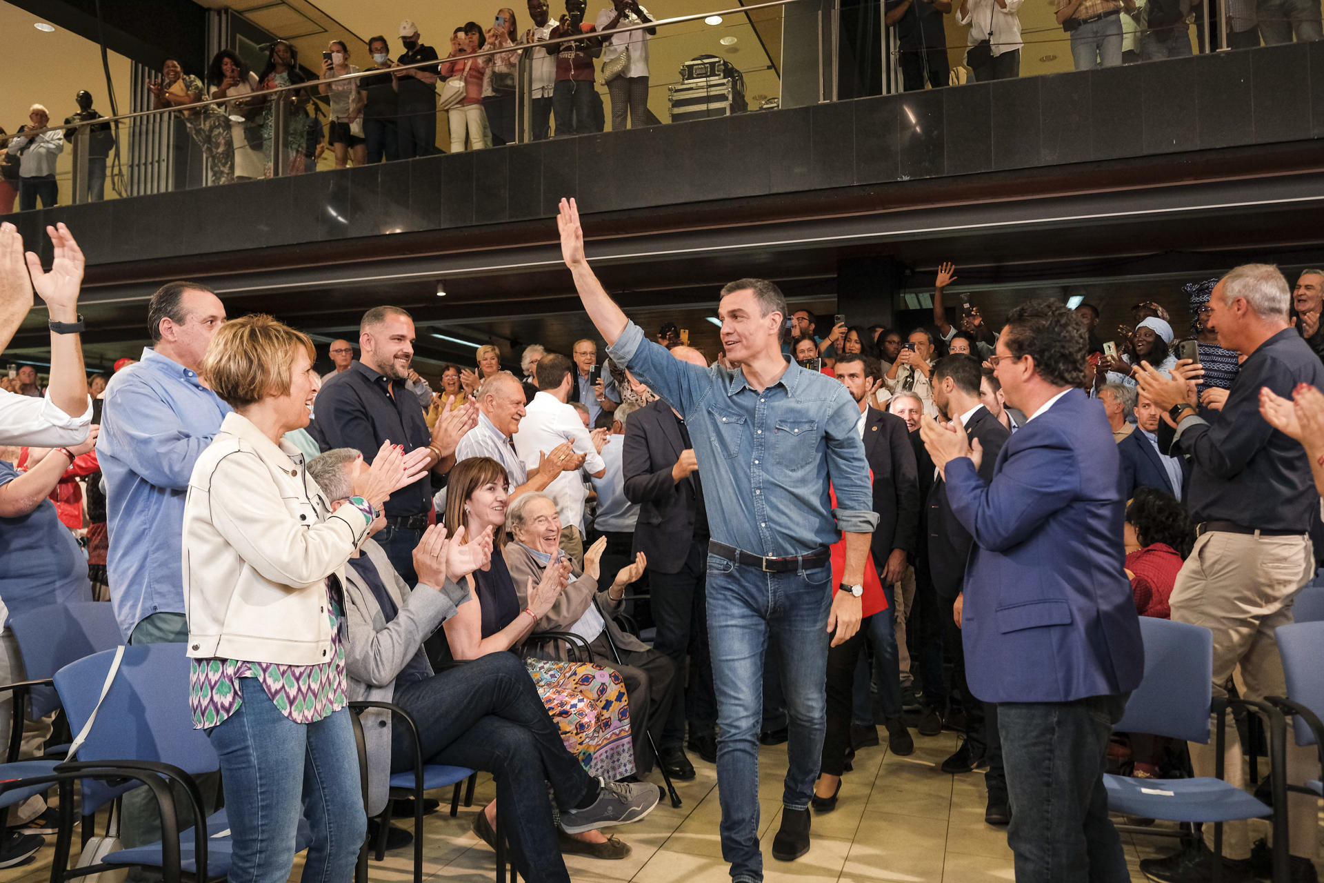 El presidente del Gobierno, Pedro Sánchez, a su llegada al acto que los socialistas han celebrado hoy sábado en Las Palmas de Gran Canaria. EFE/Ángel Medina G.
