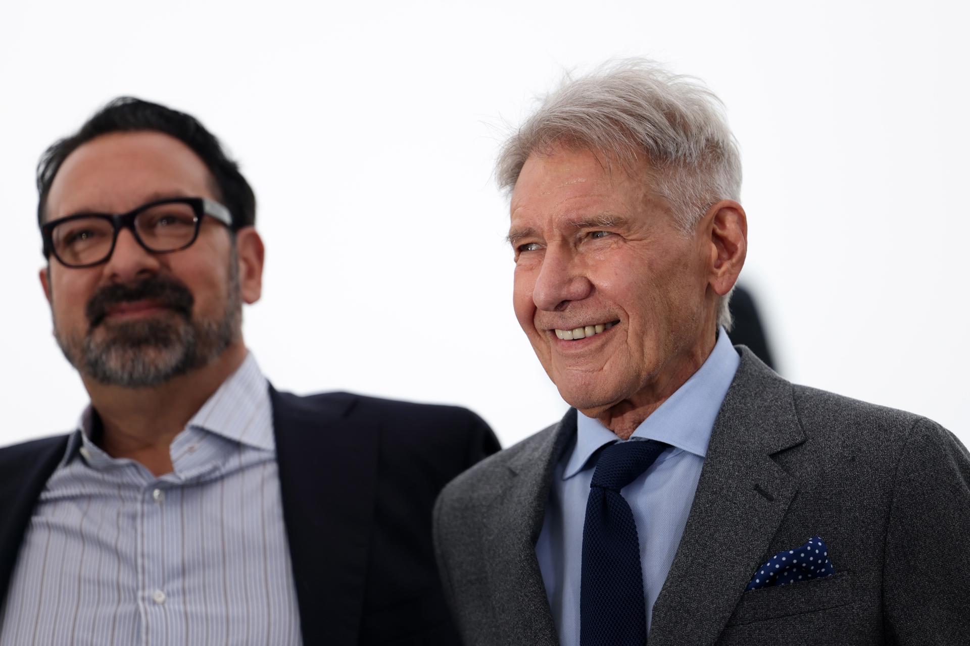 James Mangold y Harrison Ford. EFE/EPA/Mohammed Badra
