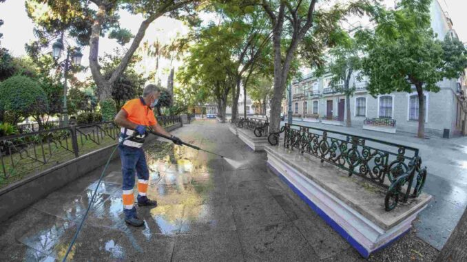 El Ayuntamiento de Cádiz da comienzo al Plan de choque de Limpieza