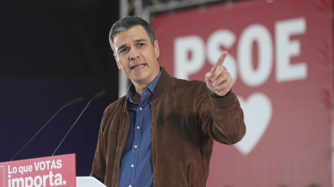 Imagen de archivo del presidente del Gobierno, Pedro Sánchez, durante un acto electoral. EFE / J.L.Cereijido.
